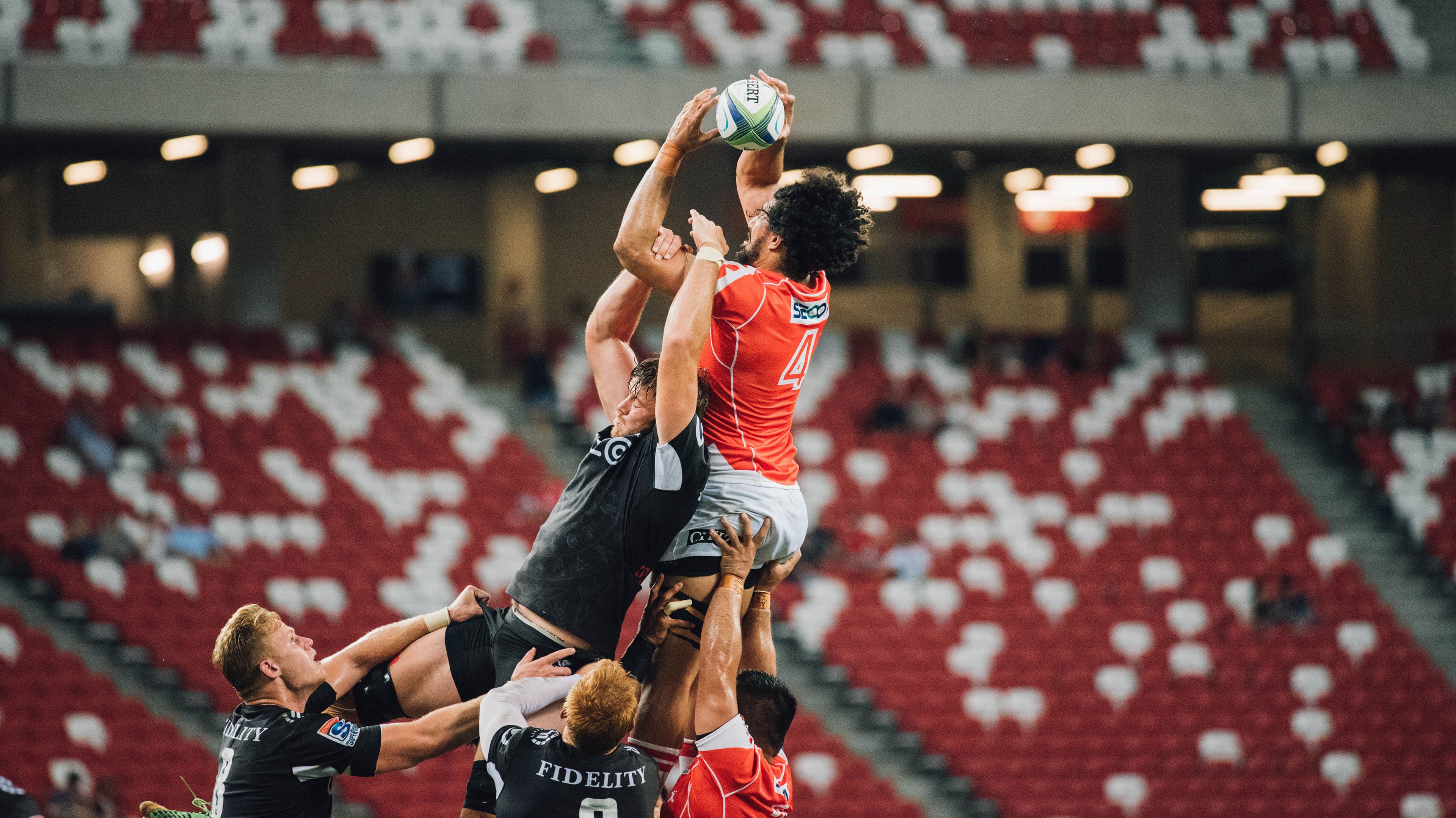 简：凭借极致的灵活性，成为全黑队边路的威胁，简嫃百科